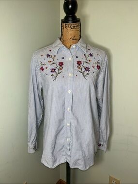 Vintage Cottagecore Striped Blue Embroidered Floral Button-Up Shirt
